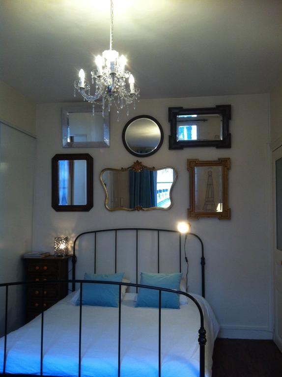 A Room In Paris Oda fotoğraf